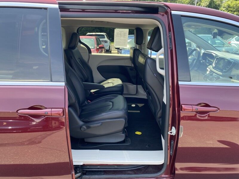 2023 Chrysler Pacifica Hybrid Touring L Bristol  PA