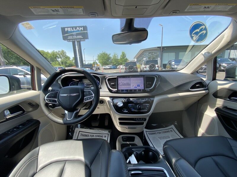 2023 Chrysler Pacifica Hybrid Touring L Bristol  PA