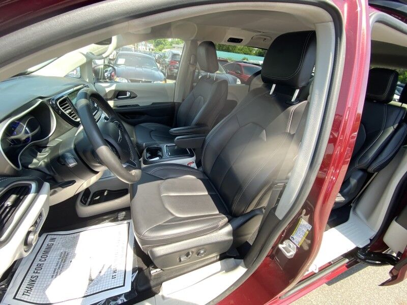 2023 Chrysler Pacifica Hybrid Touring L Bristol  PA