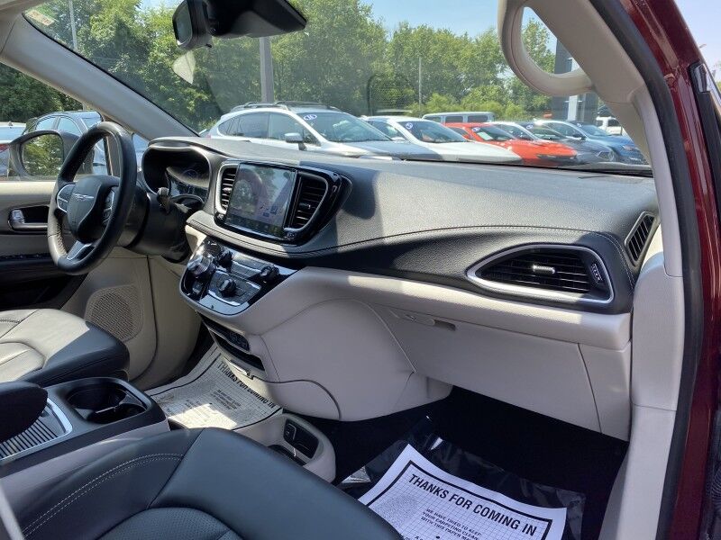 2023 Chrysler Pacifica Hybrid Touring L Bristol  PA