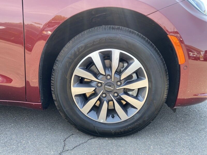 2023 Chrysler Pacifica Hybrid Touring L Bristol  PA