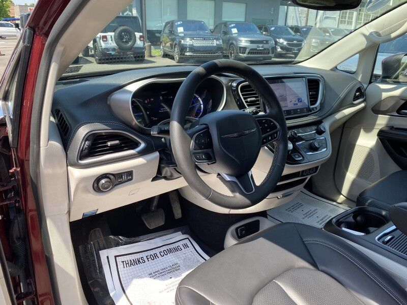 2023 Chrysler Pacifica Hybrid Touring L Bristol  PA