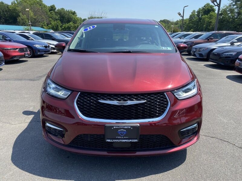 2023 Chrysler Pacifica Hybrid Touring L Bristol  PA