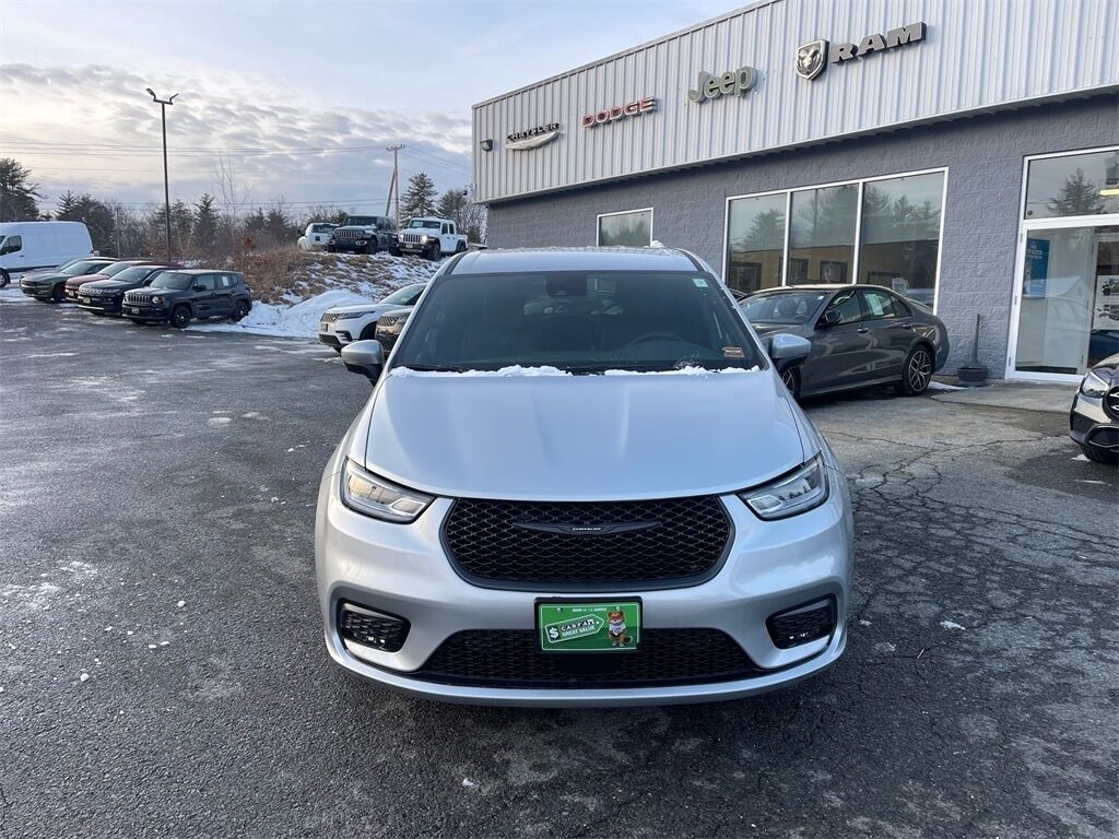 2023 Chrysler Pacifica Hybrid Touring L Orange MA
