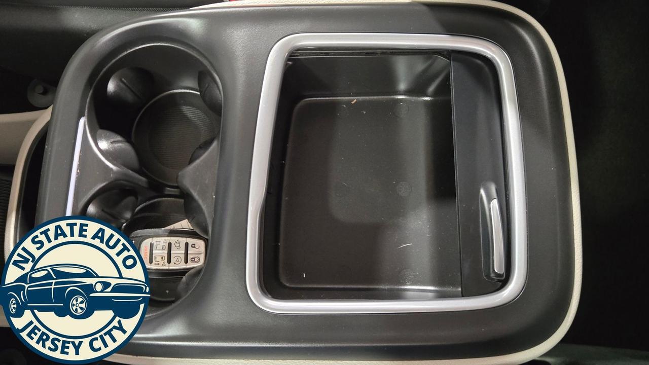 2023 Chrysler Pacifica Hybrid Touring L Jersey City NJ