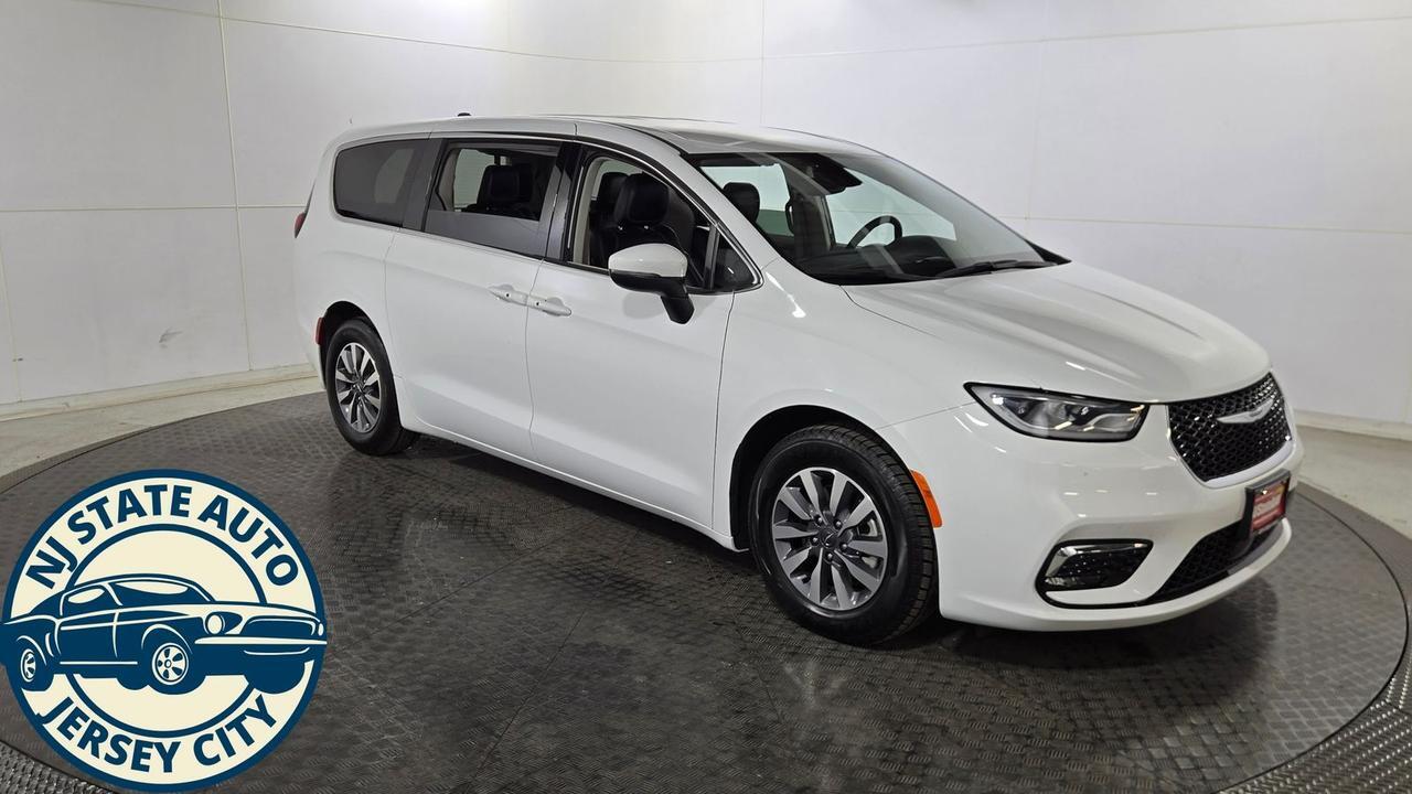 2023 Chrysler Pacifica Hybrid