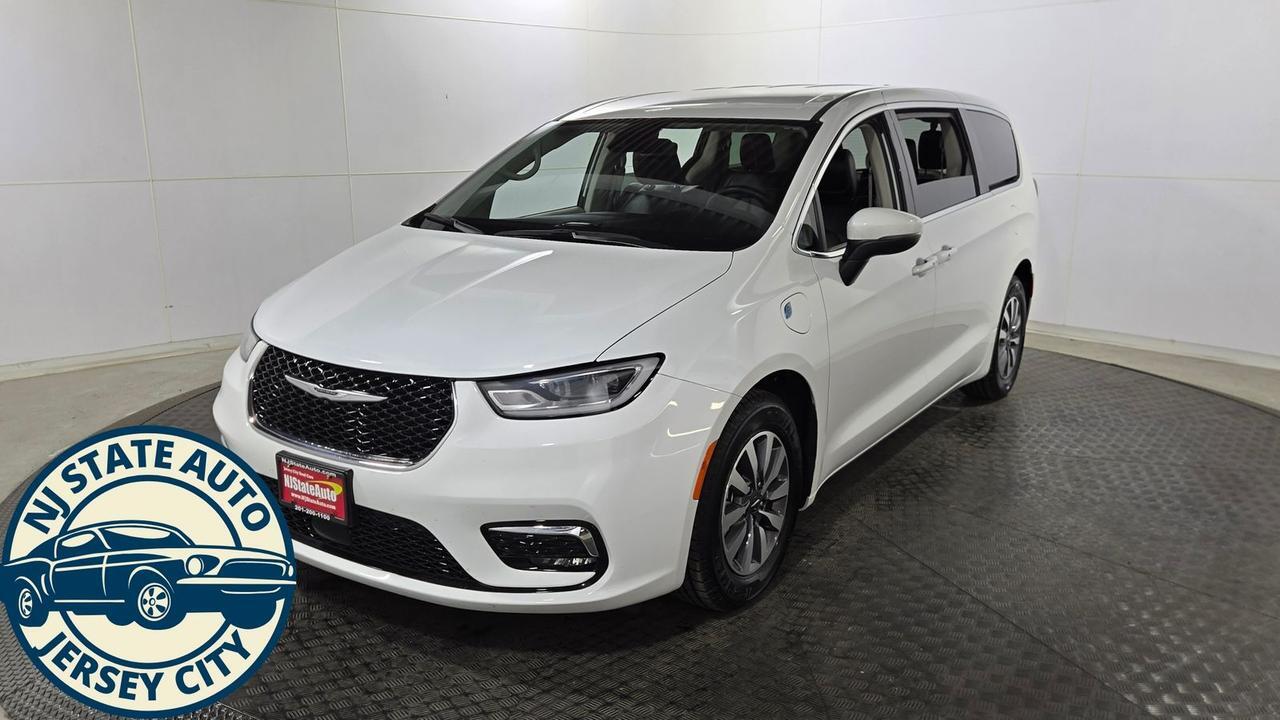 2023 Chrysler Pacifica Hybrid Touring L Jersey City NJ
