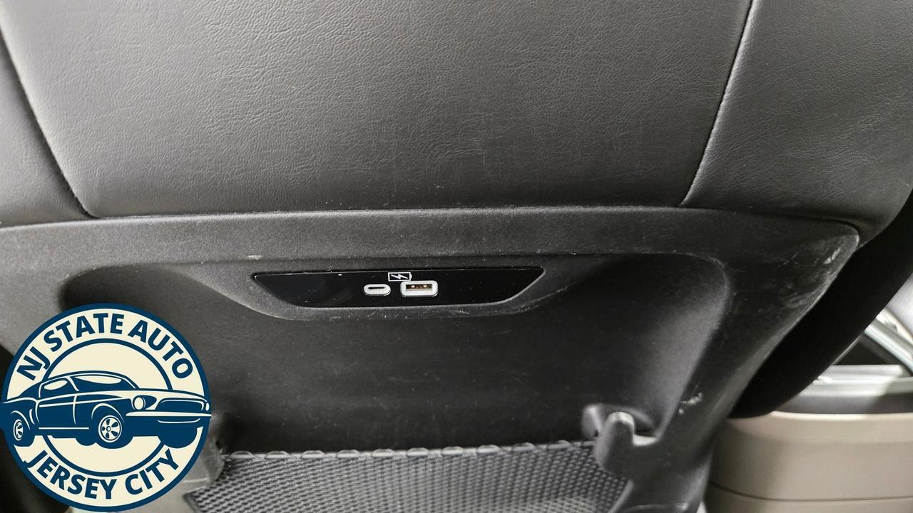 2023 Chrysler Pacifica Hybrid Touring L Jersey City NJ