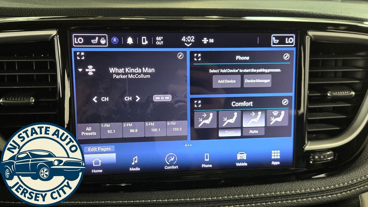 2023 Chrysler Pacifica Hybrid Touring L Jersey City NJ