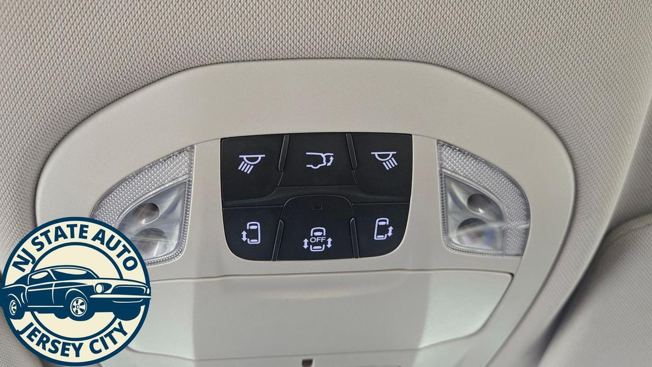 2023 Chrysler Pacifica Hybrid Touring L Jersey City NJ