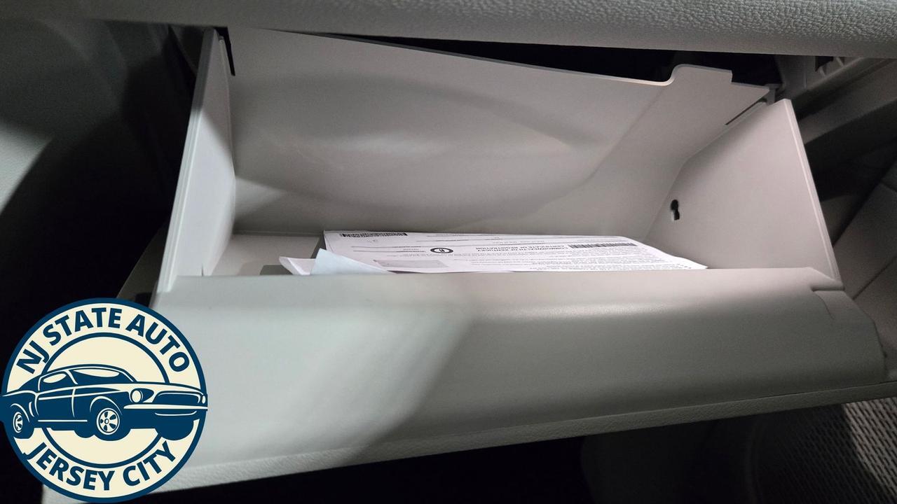 2023 Chrysler Pacifica Hybrid Touring L Jersey City NJ