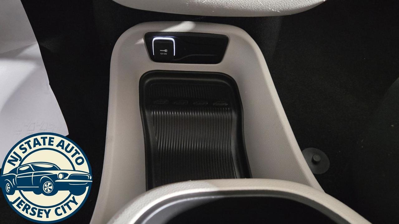 2023 Chrysler Pacifica Hybrid Touring L Jersey City NJ