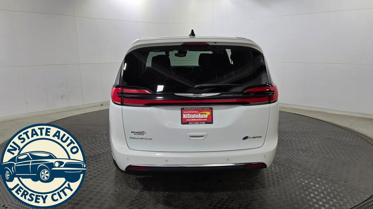 2023 Chrysler Pacifica Hybrid Touring L Jersey City NJ