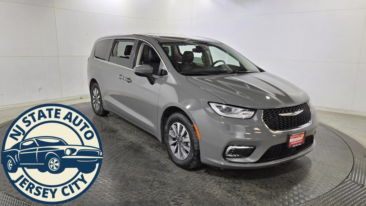 2023 Chrysler Pacifica Hybrid