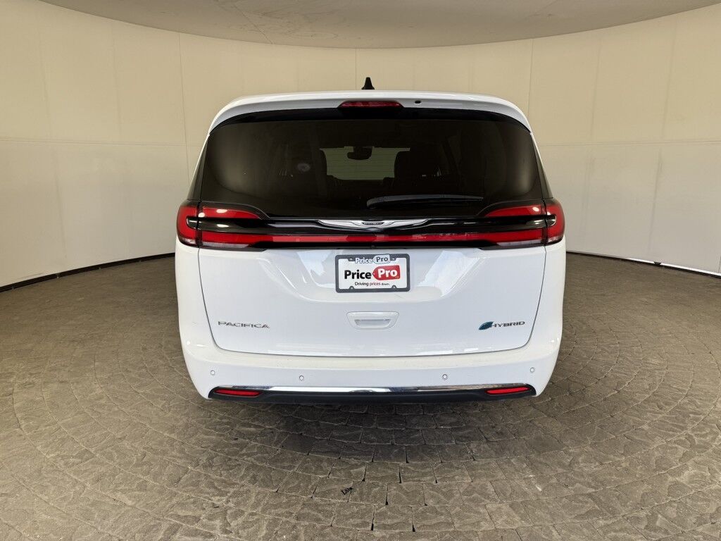 2023 Chrysler Pacifica Hybrid Touring L Maumee OH