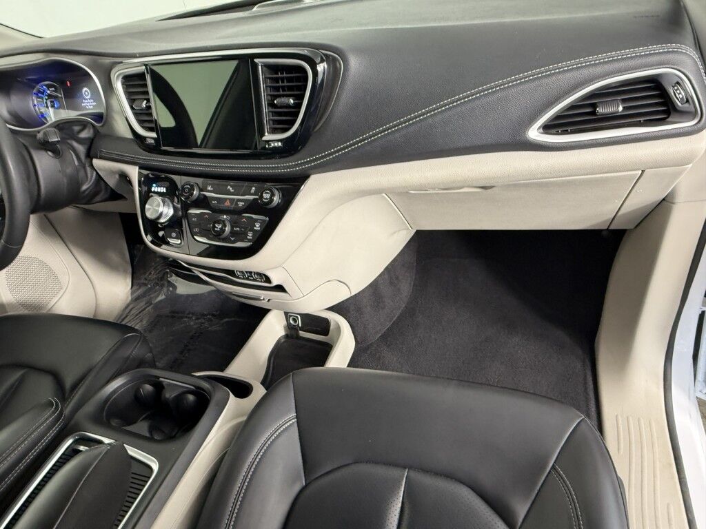 2023 Chrysler Pacifica Hybrid Touring L Maumee OH