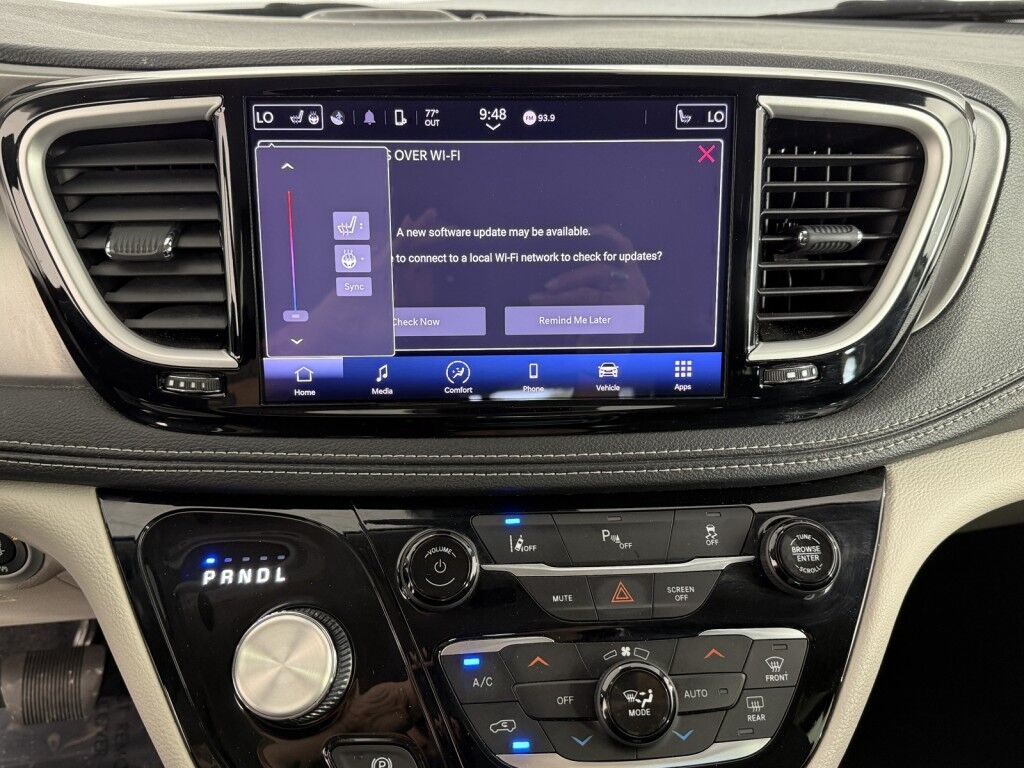 2023 Chrysler Pacifica Hybrid Touring L Maumee OH