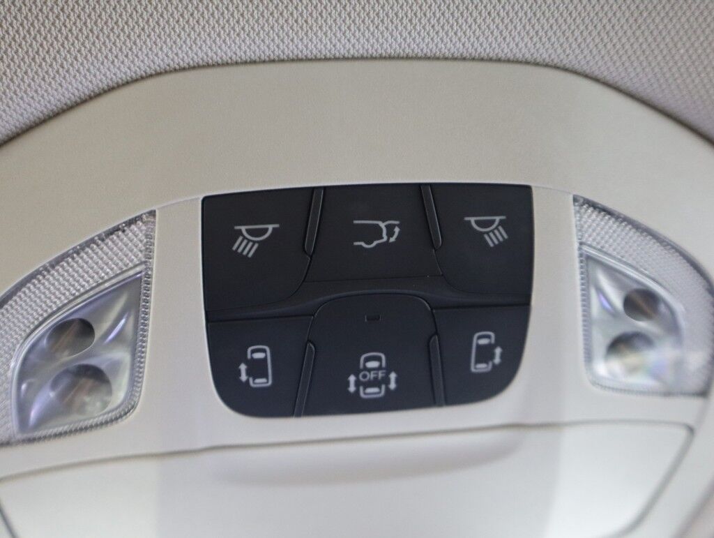 2023 Chrysler Pacifica Hybrid Touring L Maumee OH