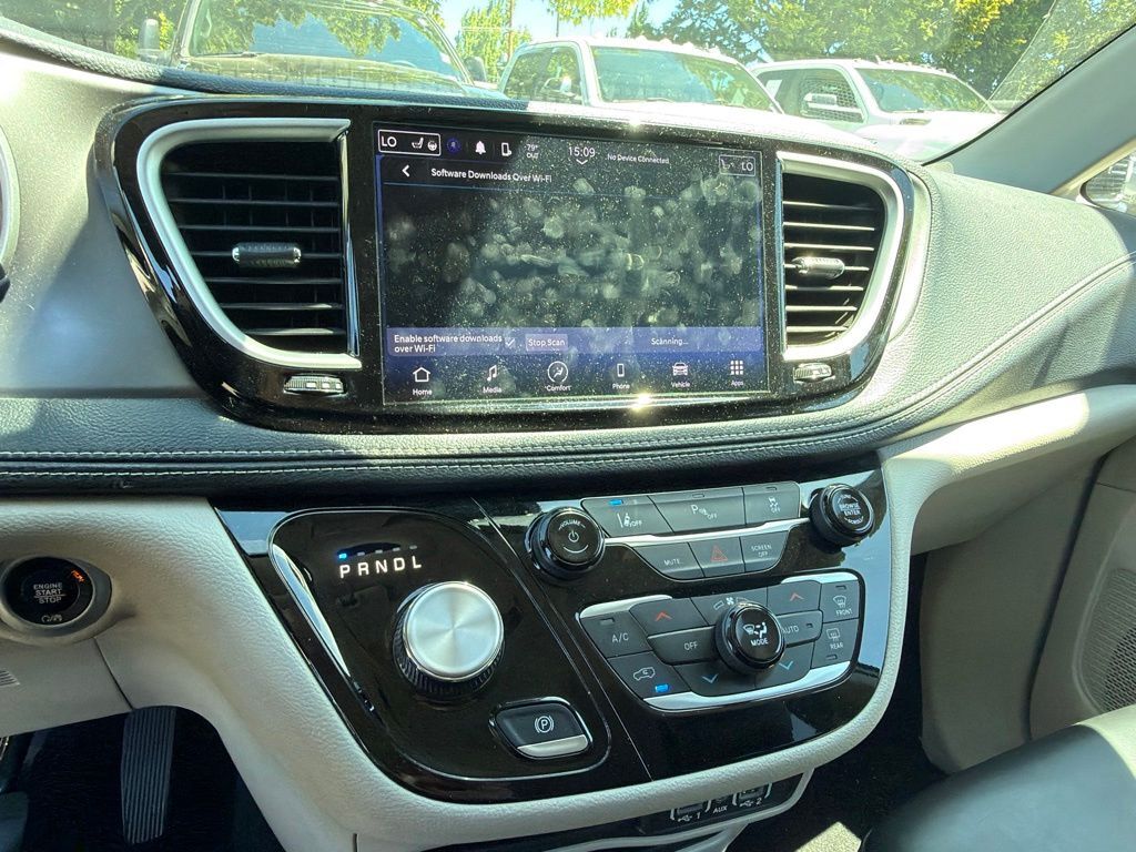 2023 Chrysler Pacifica Hybrid Touring L Gresham OR