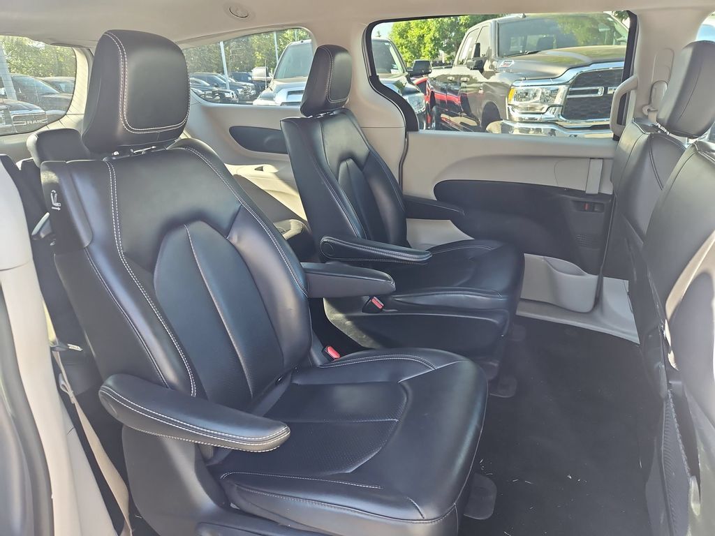 2023 Chrysler Pacifica Hybrid Touring L Gresham OR