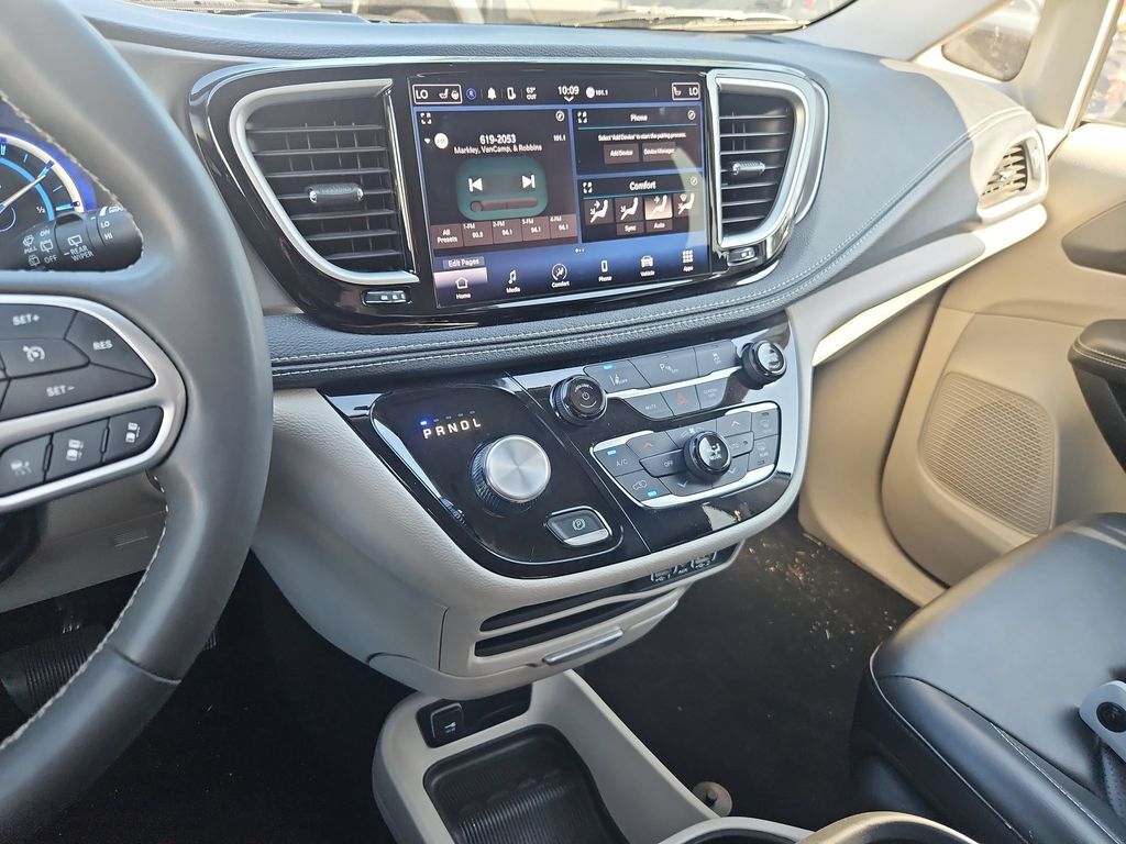 2023 Chrysler Pacifica Hybrid Touring L Gresham OR