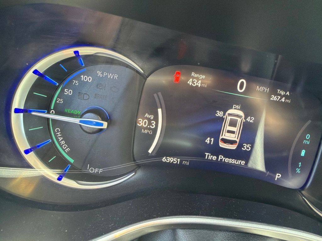 2023 Chrysler Pacifica Hybrid Touring L