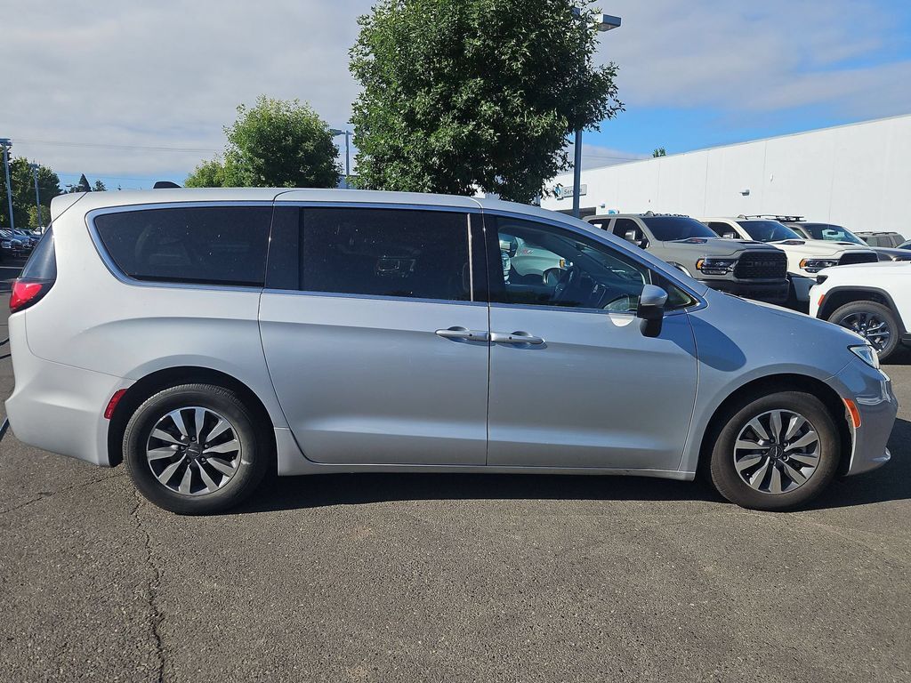 2023 Chrysler Pacifica Hybrid Touring L Gresham OR