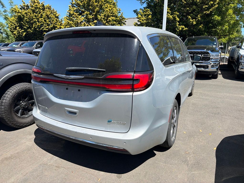 2023 Chrysler Pacifica Hybrid Touring L Gresham OR