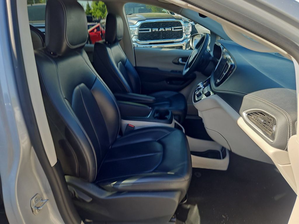 2023 Chrysler Pacifica Hybrid Touring L Gresham OR