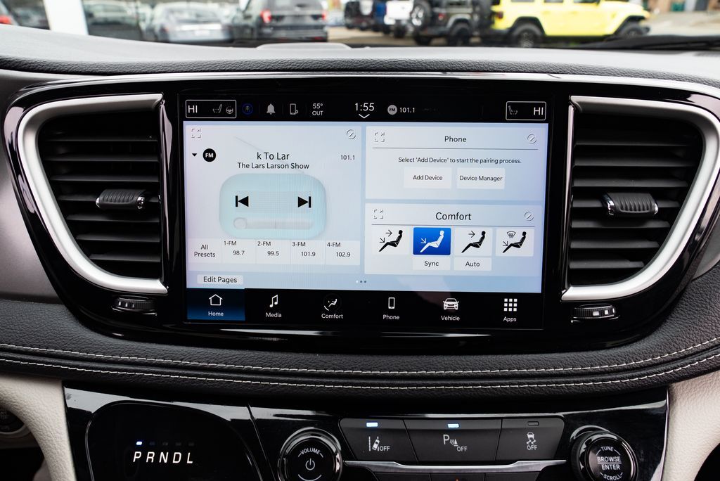 2023 Chrysler Pacifica Hybrid Touring L Milwaukie OR