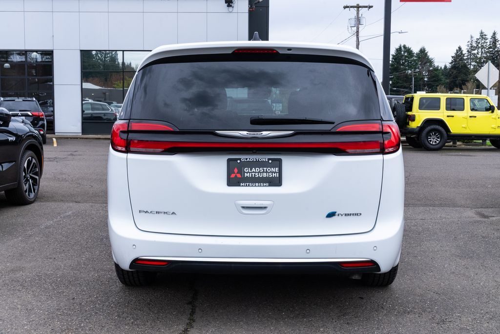 2023 Chrysler Pacifica Hybrid Touring L Milwaukie OR