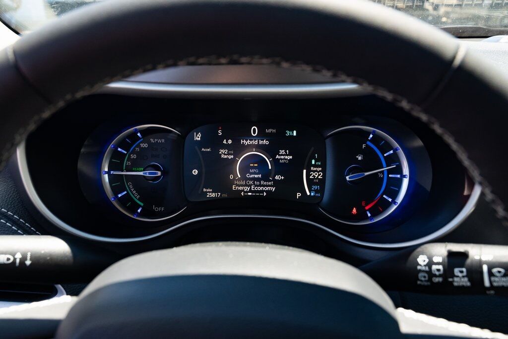 2023 Chrysler Pacifica Hybrid Touring L Milwaukie OR