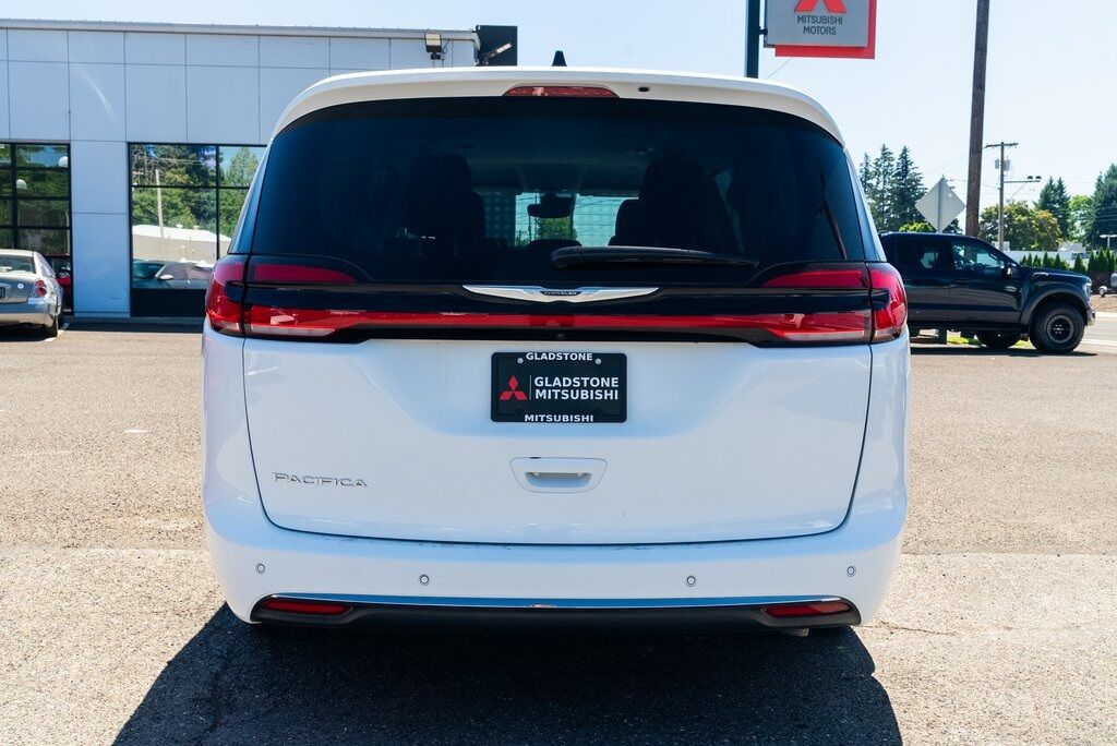2023 Chrysler Pacifica Hybrid Touring L Milwaukie OR