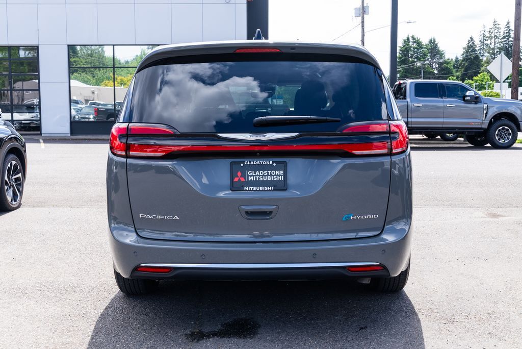 2023 Chrysler Pacifica Hybrid Touring L Milwaukie OR