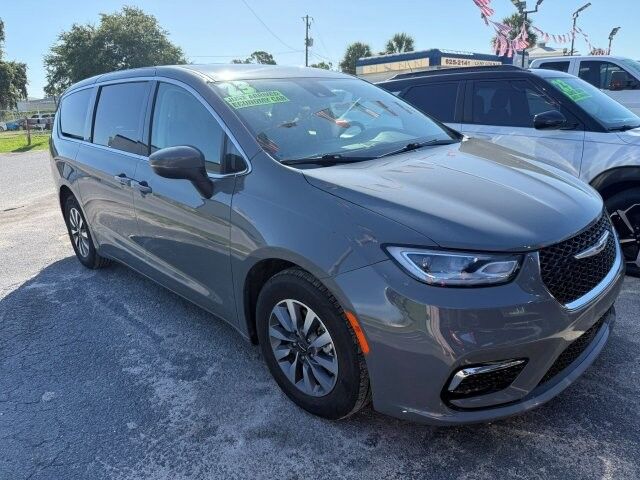 2023 Chrysler Pacifica Hybrid Touring L