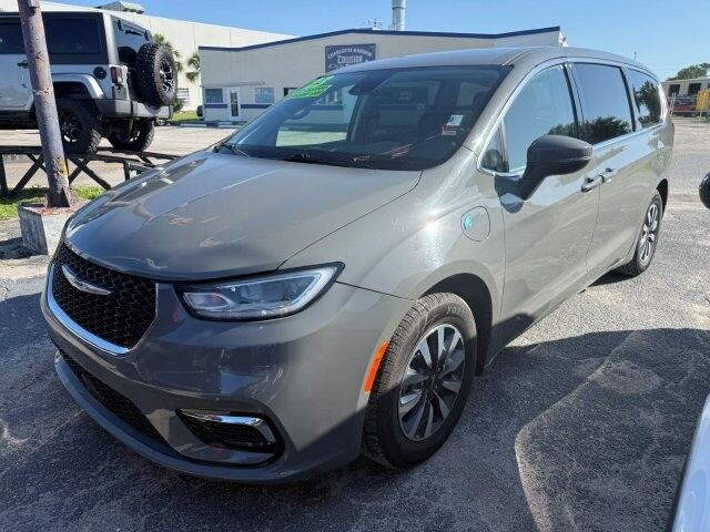 2023 Chrysler Pacifica Hybrid Touring L