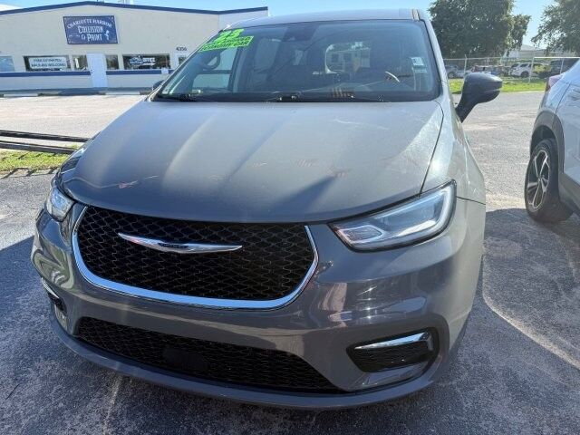 2023 Chrysler Pacifica Hybrid Touring L