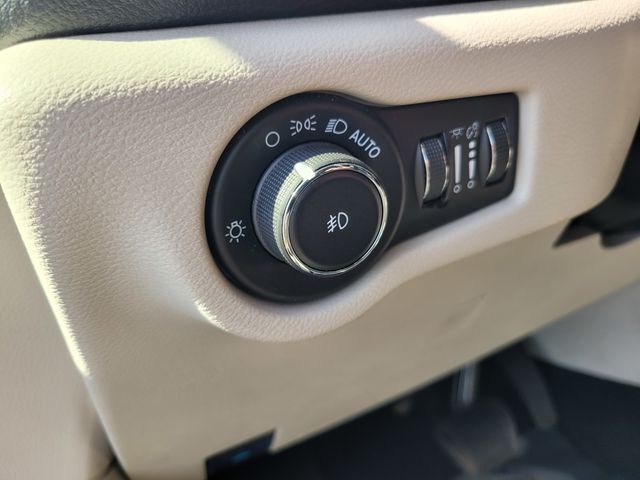 2023 Chrysler Pacifica Hybrid Touring L Roseville CA