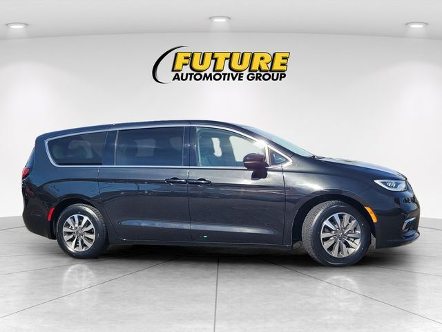 2023 Chrysler Pacifica Hybrid Touring L Roseville CA