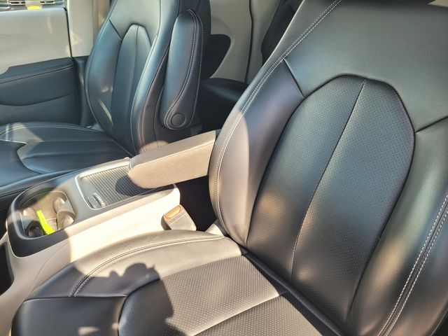 2023 Chrysler Pacifica Hybrid Touring L Roseville CA