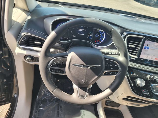 2023 Chrysler Pacifica Hybrid Touring L Roseville CA