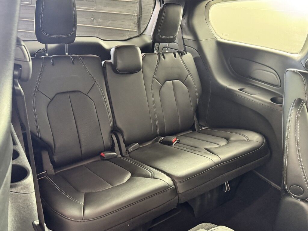 2023 Chrysler Pacifica Hybrid Touring L w/S Appearance Pkg Maumee OH