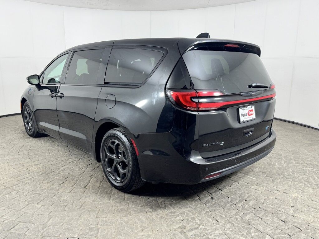 2023 Chrysler Pacifica Hybrid Touring L w/S Appearance Pkg Maumee OH