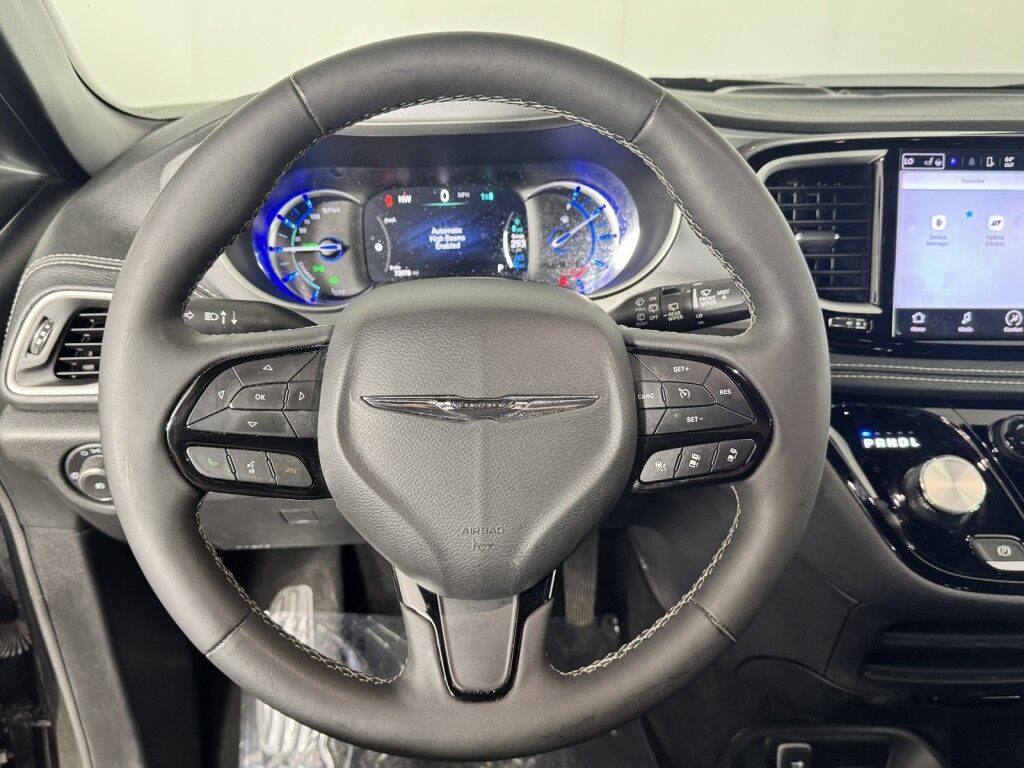 2023 Chrysler Pacifica Hybrid Touring L w/S Appearance Pkg Maumee OH