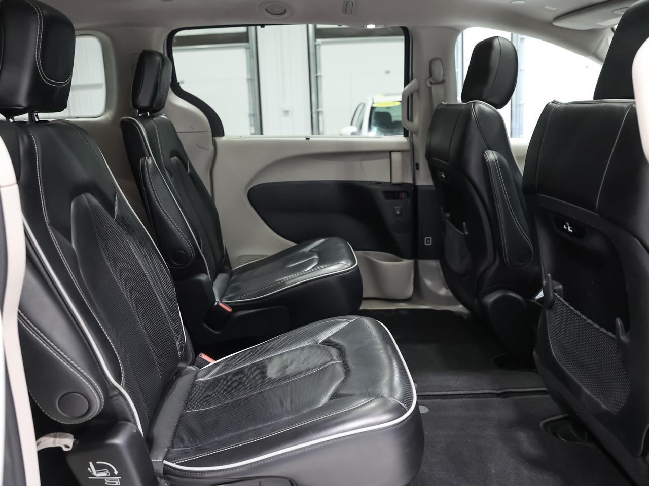 2023 Chrysler Pacifica Limited 7-Passenger Cranberry PA