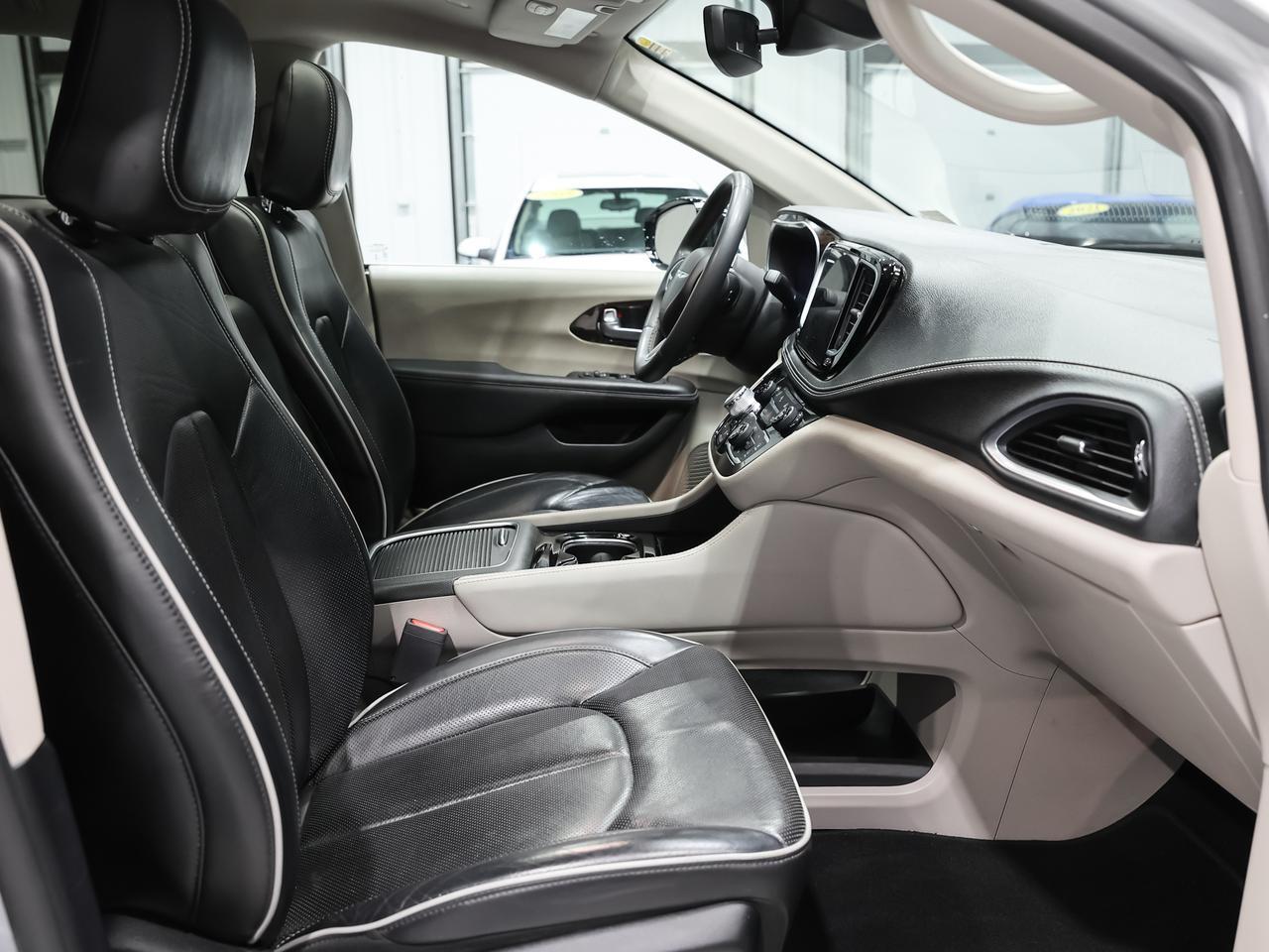 2023 Chrysler Pacifica Limited 7-Passenger Cranberry PA