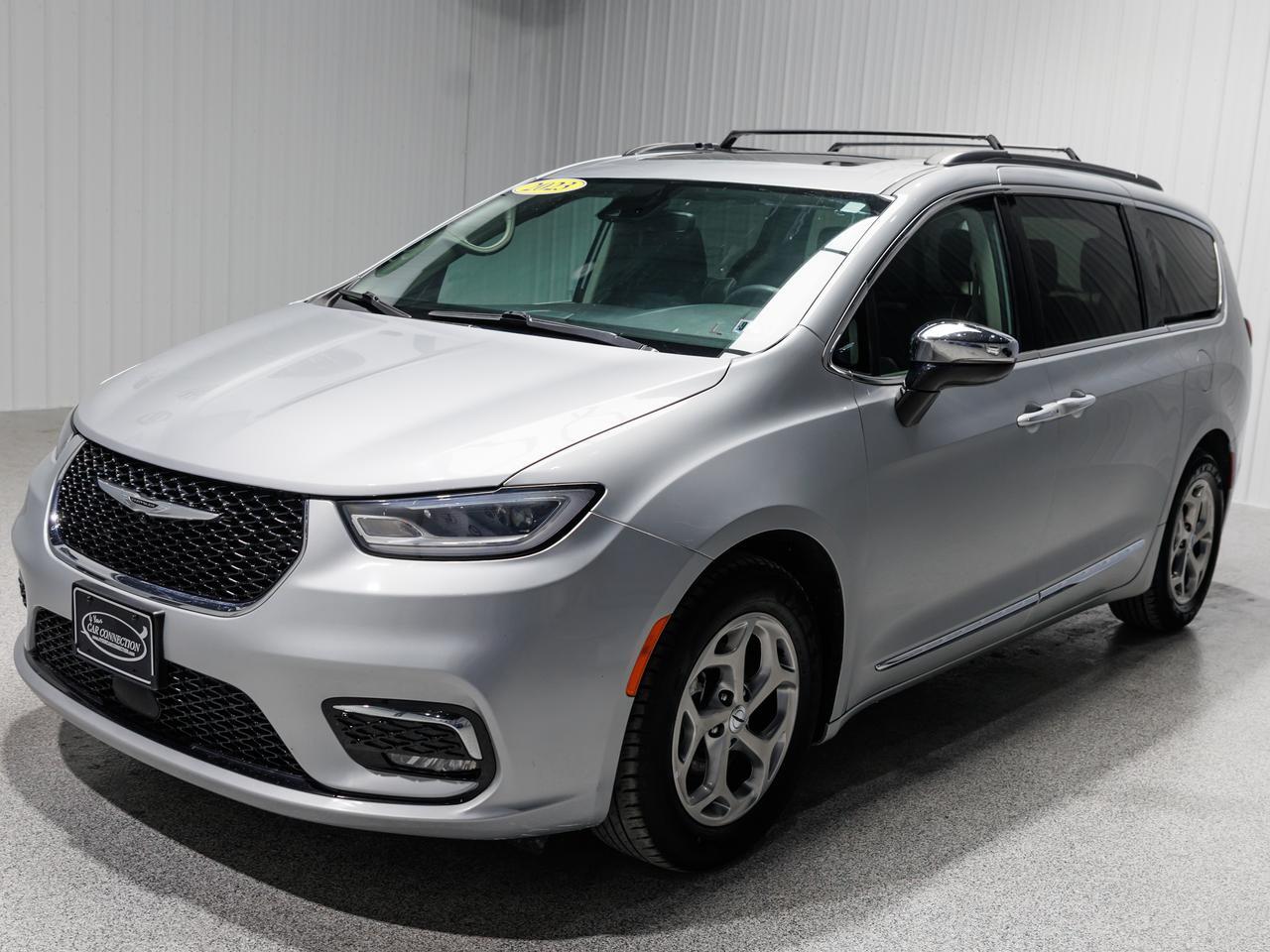 2023 Chrysler Pacifica Limited 7-Passenger Cranberry PA