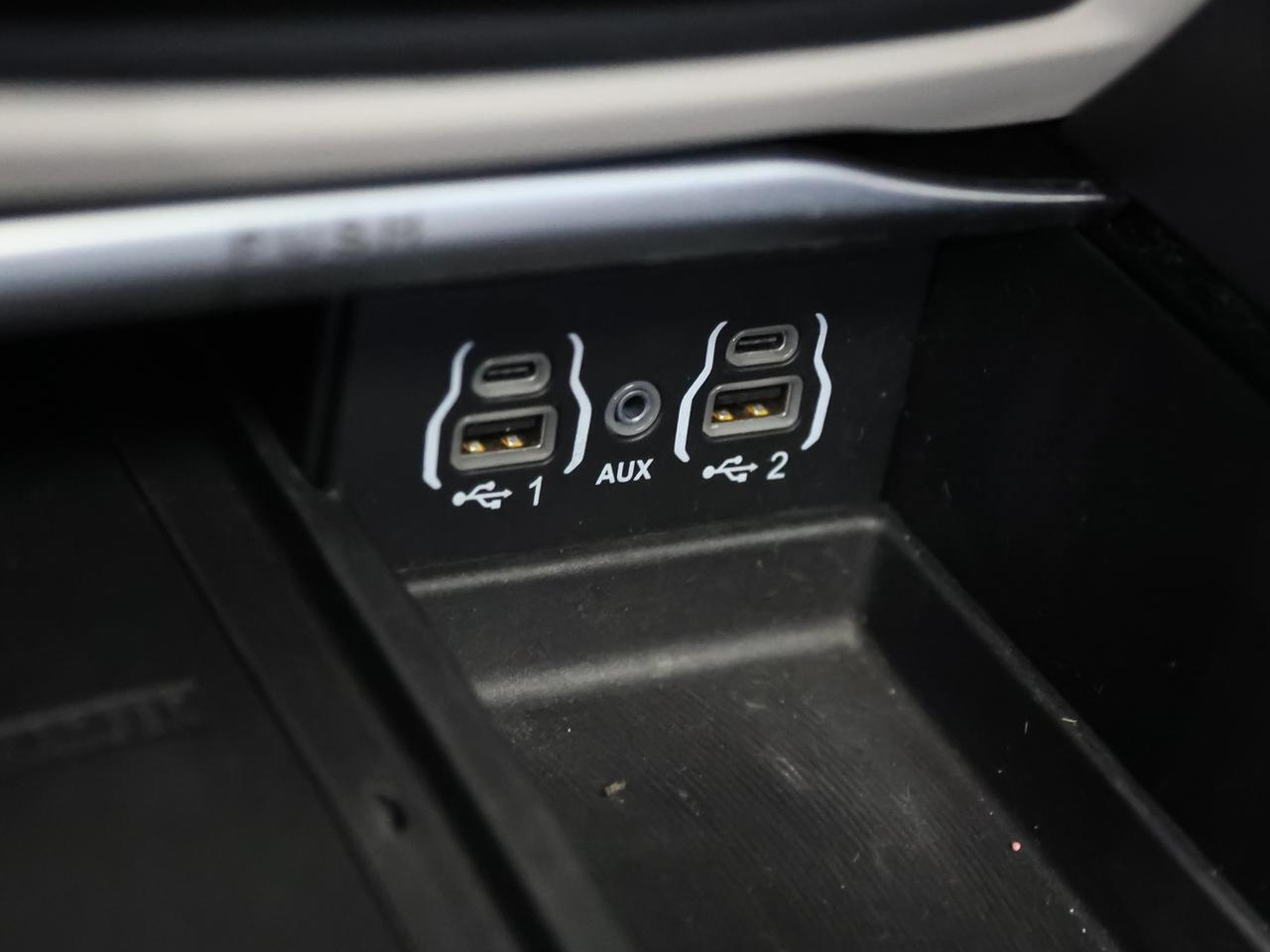 2023 Chrysler Pacifica Limited 7-Passenger Cranberry PA