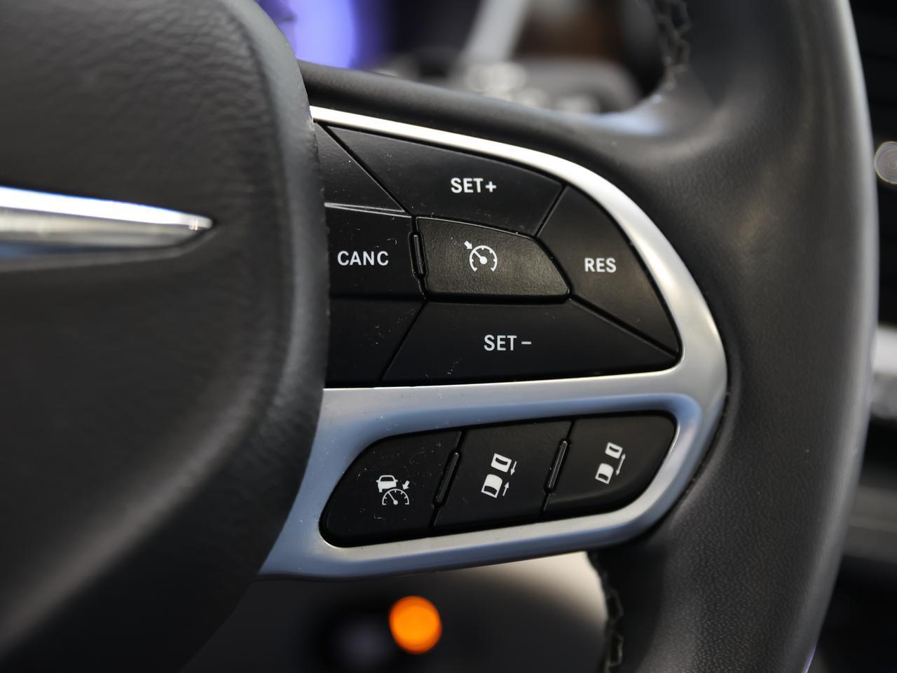 2023 Chrysler Pacifica Limited 7-Passenger Cranberry PA