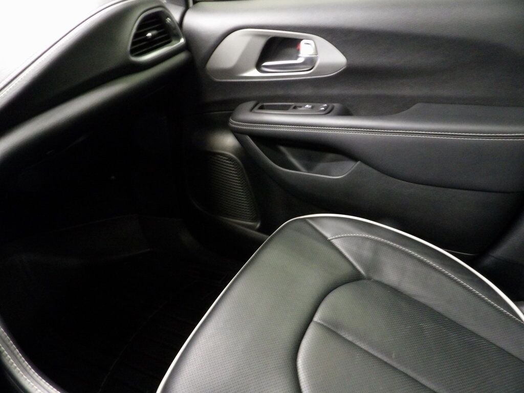 2023 Chrysler Pacifica Limited AWD Fond du Lac WI